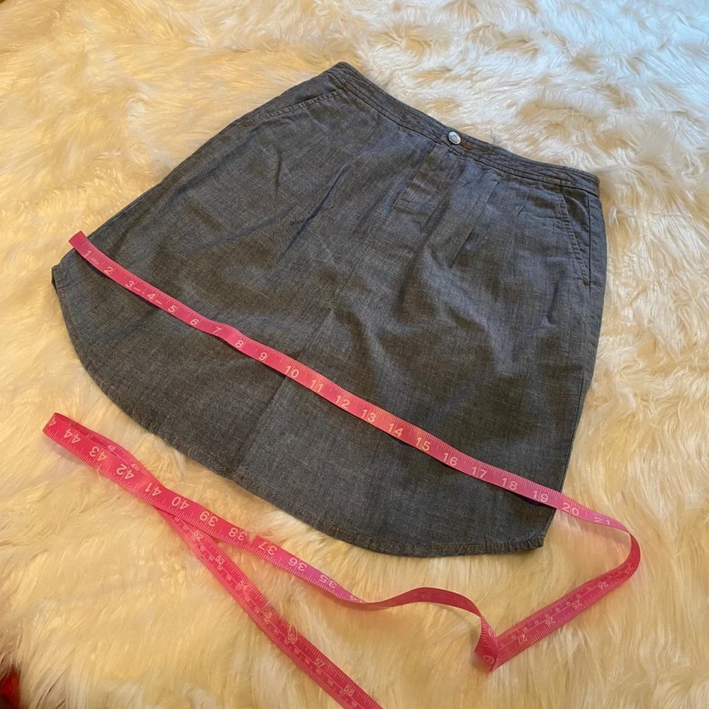 Banana Republic cute blue denim skirt size 0 petite